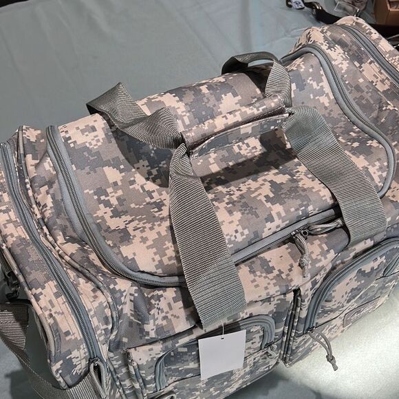 NexPak Camouflage Duffel Bag - Picture 5 of 8